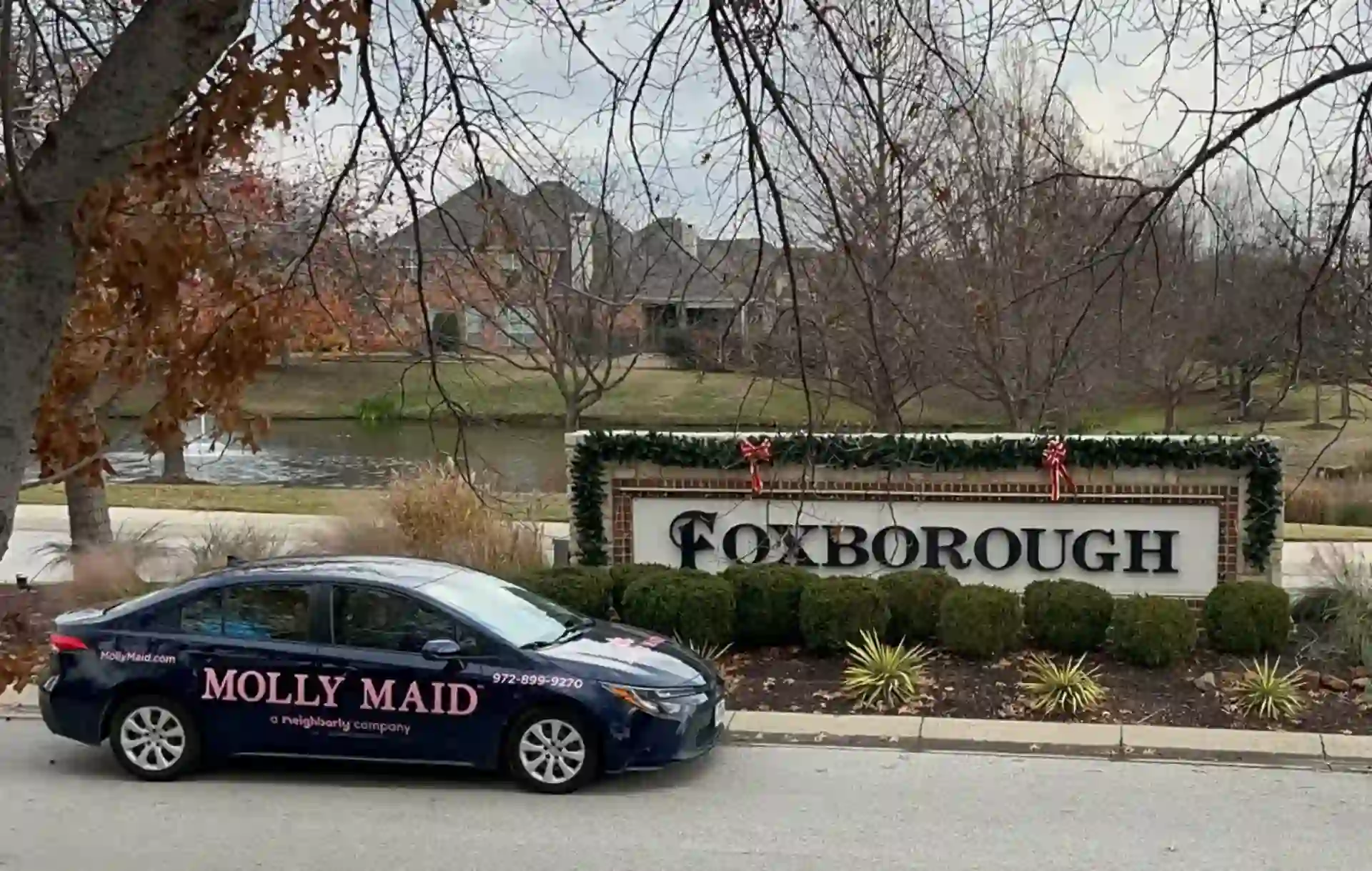 Molly Maid of DFW leaving a local southlake neighborhood.