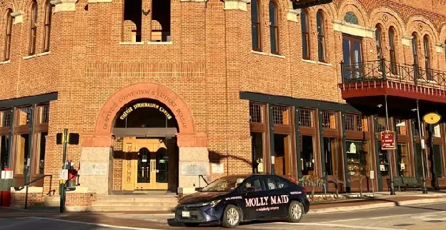 iconic building in downtown grapevine, tx.