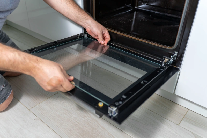 How to Clean Oven Door Glass