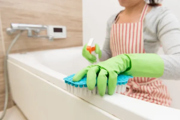 How To Clean Bathroom: 6 Fuss-Free Bathroom Cleaning Hacks