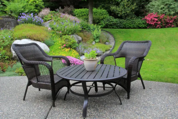 Patio furniture in a backyard